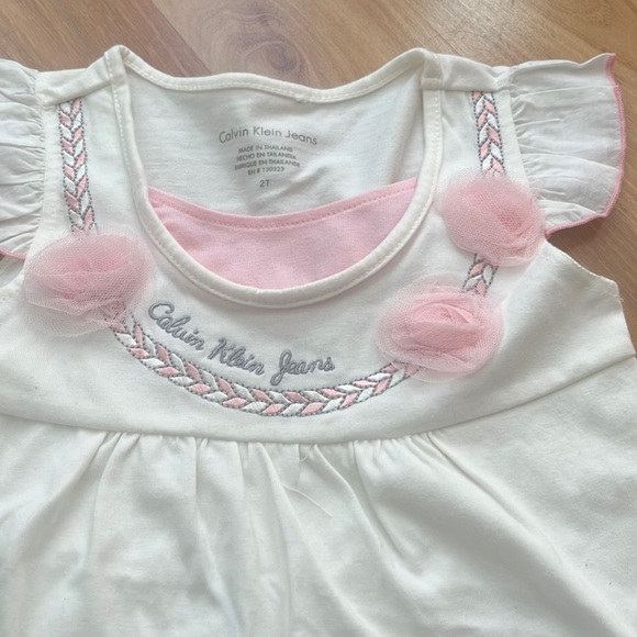 ❤️❤️Pink white DRESS SIZE 2T - Picture 2 of 5